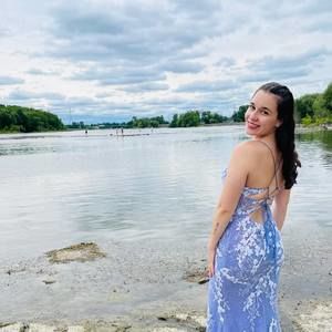 Meet your Posher, Sarah-jane